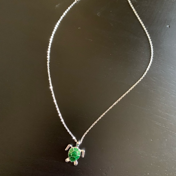 Green Sea Turtle Silver Plated Necklace NWT - Picture 2 of 5